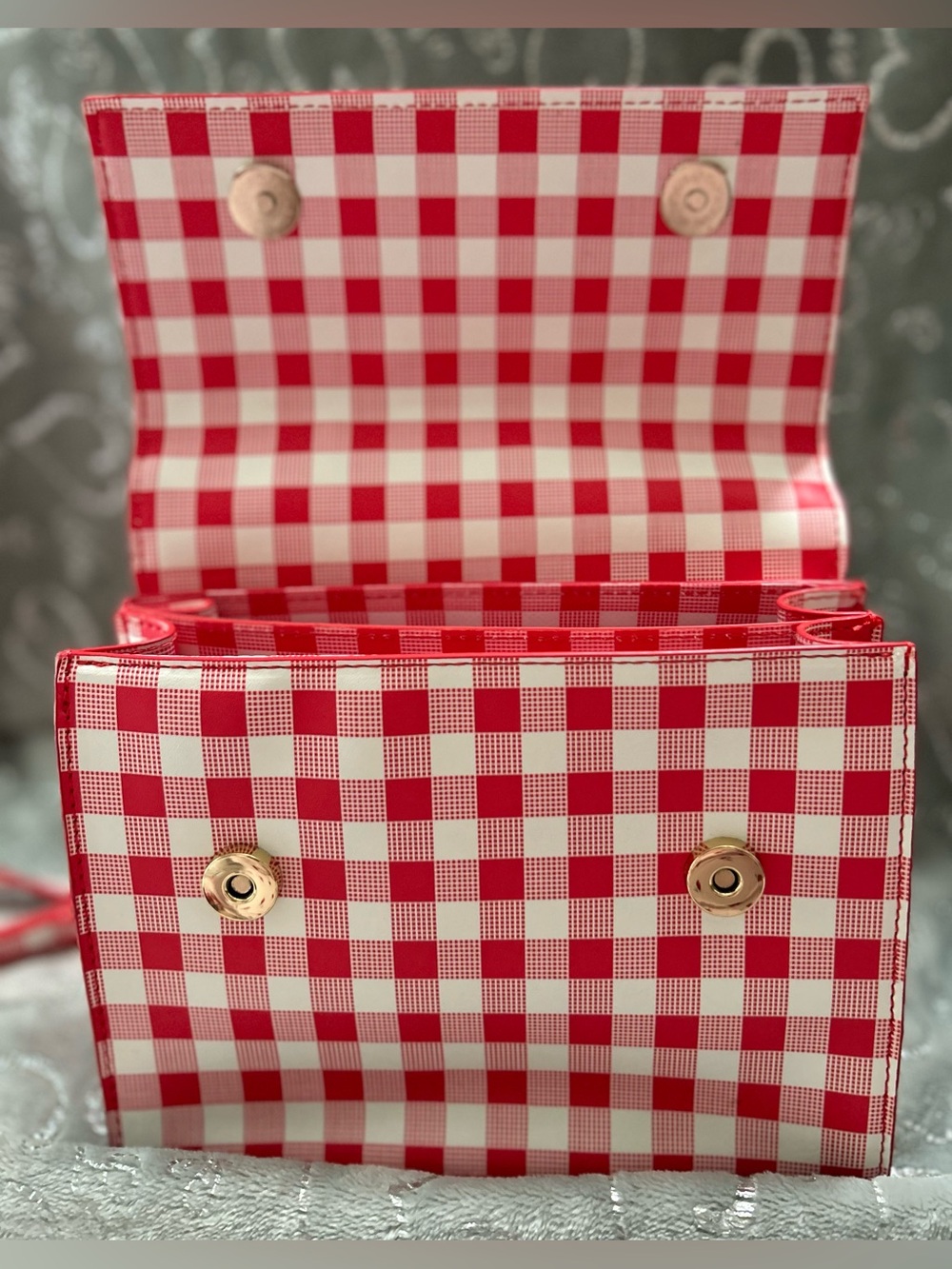 NWT Betsey Johnson, Mini Red & Cream Gingham Strawberry Crossbody Bag with Charm - Picture 7 of 9